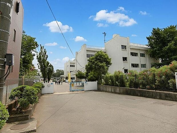 座間市立ひばりが丘小学校まで約610m