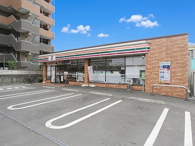 セブンイレブン 座間ひばりが丘4丁目店まで約351m