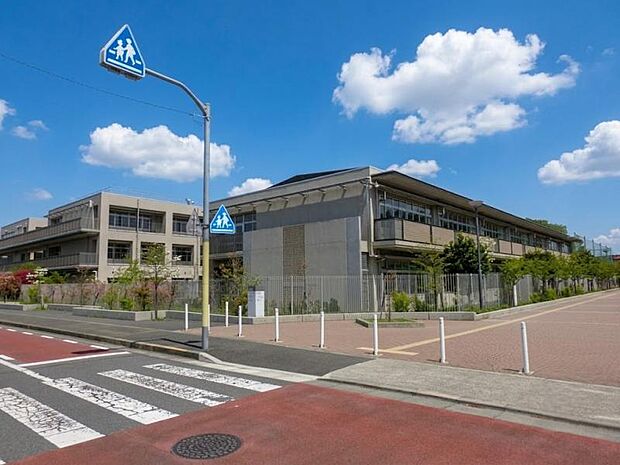 図師小学校まで約1787ｍ