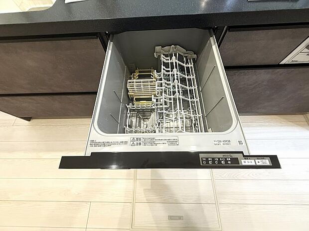 食洗機は家事の時短と貴方のしなやかな手をお守りいたします。