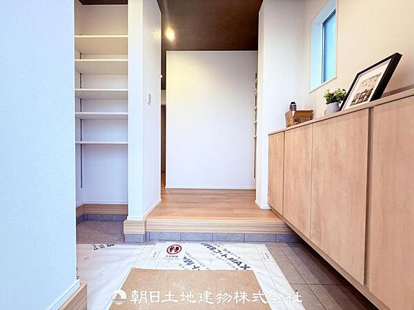 玄関を拡大表示