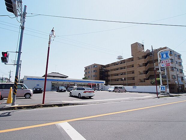 ローソン大和南林間5条通り店まで約616ｍ