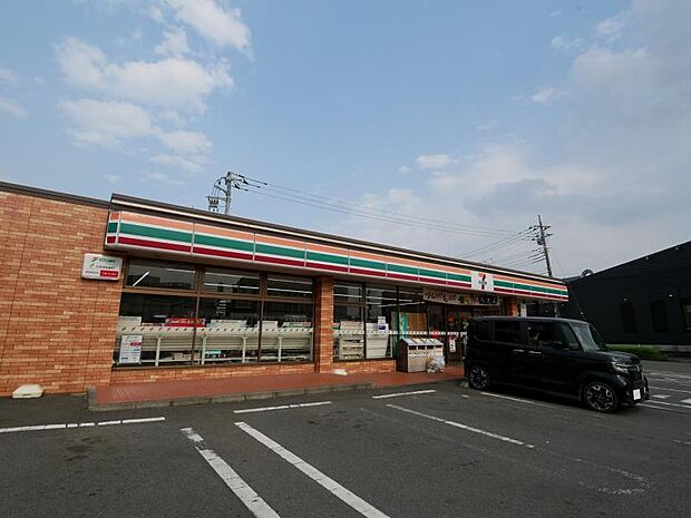セブンイレブン町田市木曽町店まで約82m