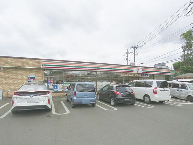 セブンイレブン座間南栗原3丁目店まで約865m