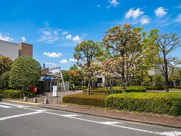 黒川駅まで1827m（徒歩23分）