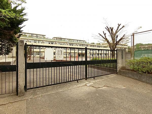 町田市立鶴川第三小学校まで1495m（徒歩19分）