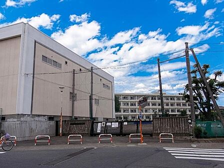 町田市立町田第二中学校まで約906m