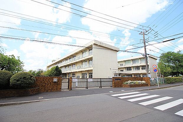 鹿島台小学校まで約832m