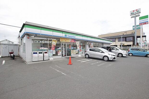 ファミリーマート相模原鵜野森店まで約220m