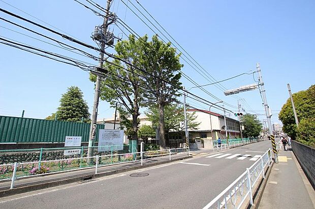 大野小学校まで約688m