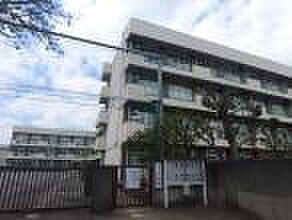 山崎小学校まで約286ｍ