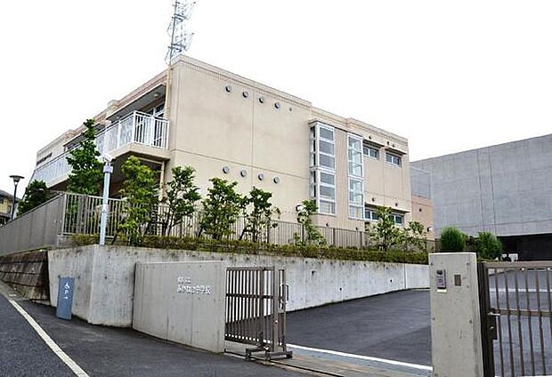 あかね台中学校まで約622ｍ