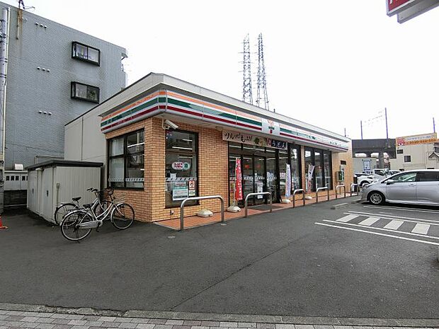セブンイレブン相模原橋本駅東店まで約710m