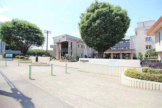 鵜野森中学校まで約2272m