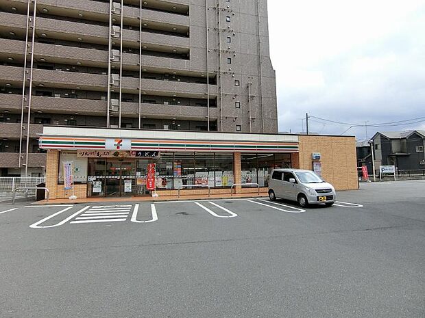セブンイレブン相模原上溝6丁目店まで約348〜358ｍ