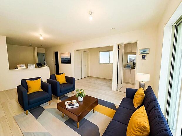 本画像はCGで作成しております。実際に現地に家具は置かれておりません。また、価格に家具は含まれておりません。