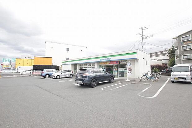 ファミリーマート細谷大野台店まで約453m