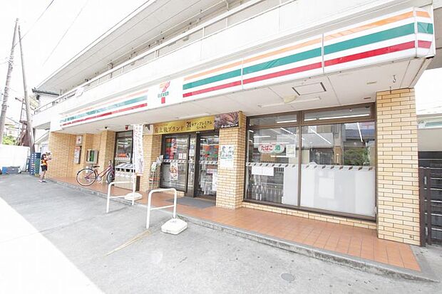 セブンイレブン横浜鉄町北店まで約1287ｍ