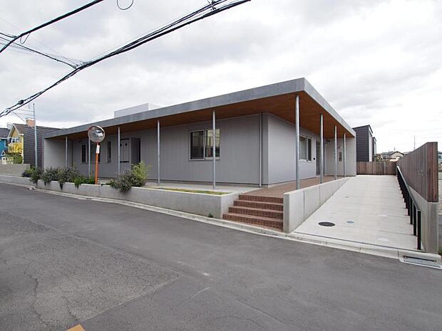 スマイルワールド保育園まで約631m