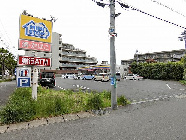 ミニストップ町田根岸店まで約437〜482ｍ