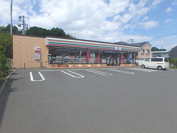 セブンイレブン町田堺店まで約621m