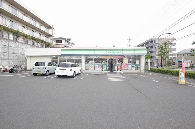ファミリーマート町田図師店まで約1121m~1147m