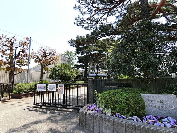 弥栄中学校まで約1006m