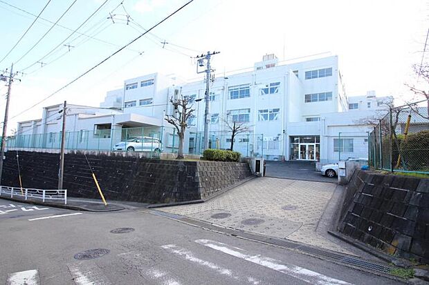 みたけ台小学校まで約493ｍ