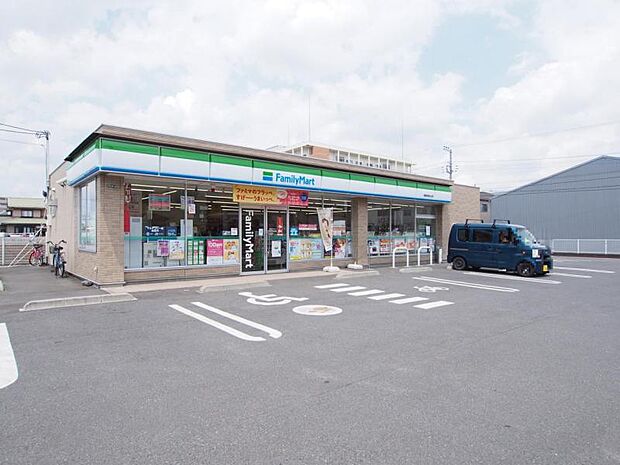 ファミリーマート相模原横山台店まで約135m