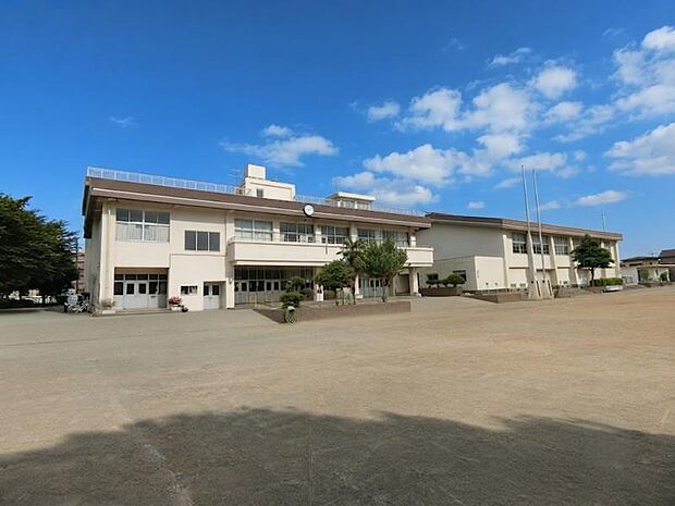 旭小学校まで約119~162m