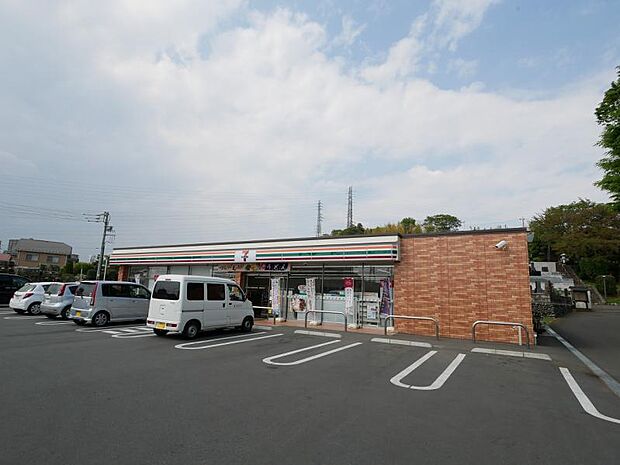 セブンイレブン町田小山町店まで約461m