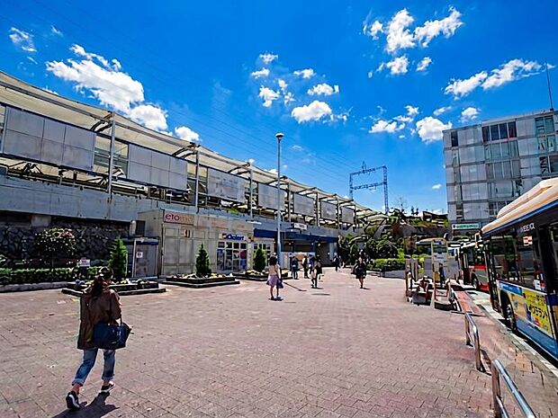 江田駅まで約826ｍ