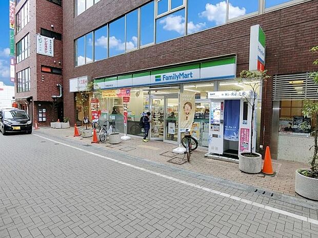ファミリーマート 町田鶴川駅北店まで約765m