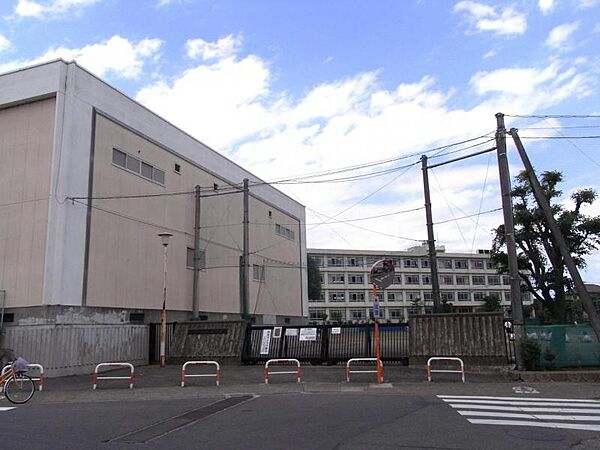 町田第二中学校まで約1101ｍ