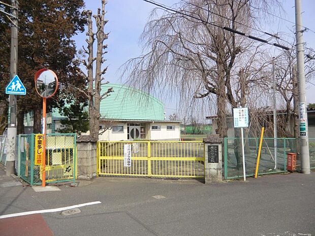 南第四小学校まで約528m