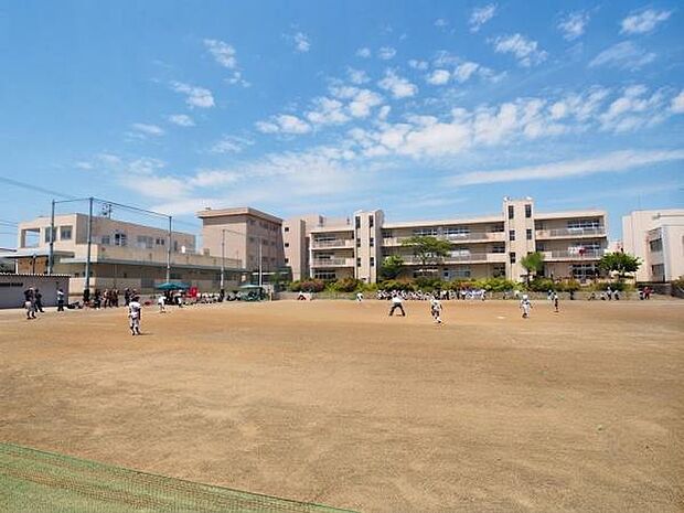相模原市立相武台小学校まで約613m