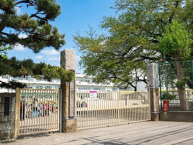 町田市立町田第一小学校まで約616m