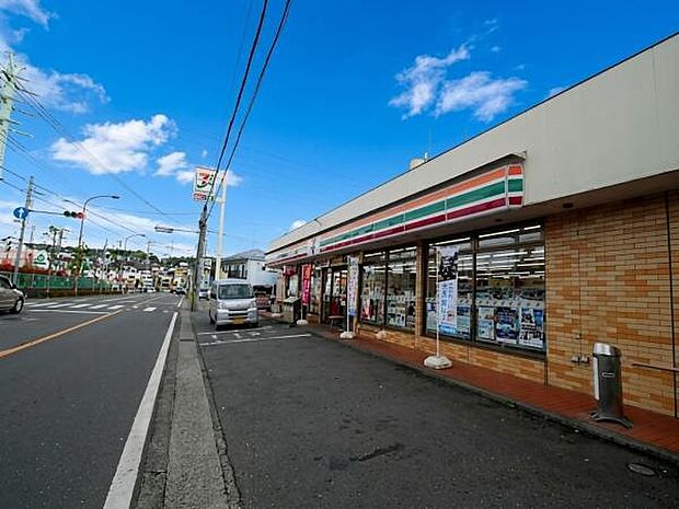 セブンイレブン 成瀬店まで約561m