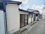 寝屋川市駅より徒歩5分 1階 築74年3ヶ月の賃貸物件