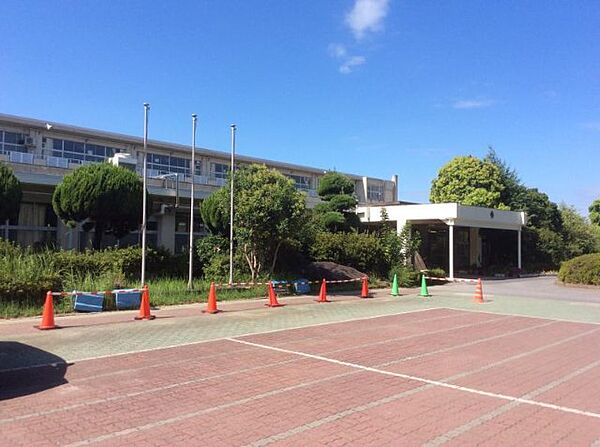 小学校「市原市立五井小学校まで1504m」