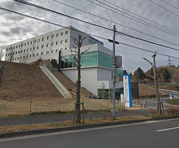 病院「医療法人社団淳英会おゆみの中央病院まで818m」