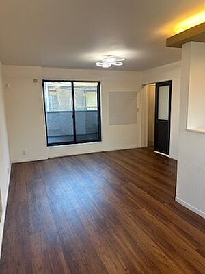 リビング/ダイニング 寝屋川市緑町