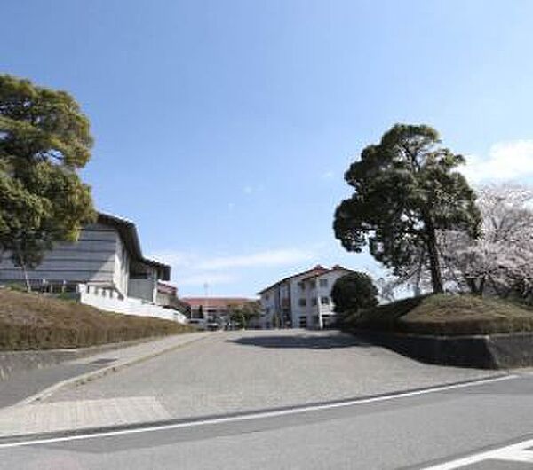 中学校「袖ケ浦市立蔵波中学校まで1127m」