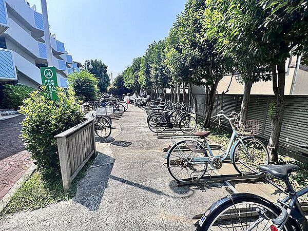駐輪場の空き状況等、詳細についてはお気軽にお問い合わせ下さい。