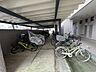 その他：屋根付きの駐輪場は無償で利用可能。現在は空きがあり、大切な自転車を雨から守れます。