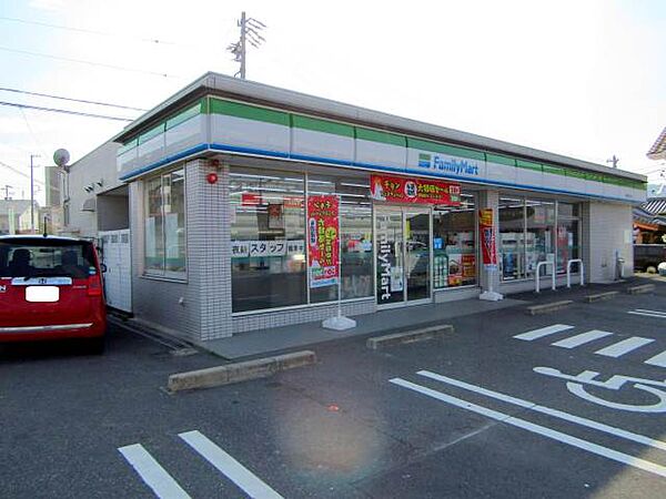 画像22:ファミリーマート　名張希央台店