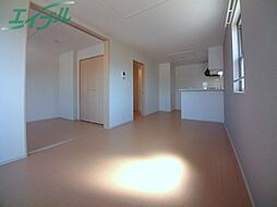 レザン 2階2LDKのリビング/ダイニング