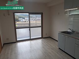 フラット立石A棟（伊賀市別府） 1階2LDKのリビング/ダイニング