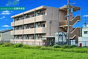 伊賀上津駅より徒歩5分 築28年5ヶ月 3階建の賃貸物件