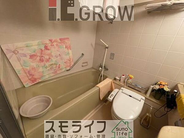 一日の疲れを癒す快適な浴室です。